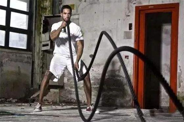 戰(zhàn)繩適合胖子嗎 對身體傷害小 戰(zhàn)繩適合胖子嗎 對身體傷害小