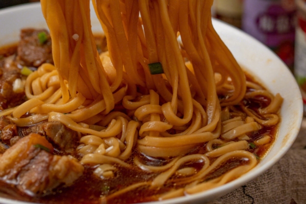 牛肉面能放西紅柿嗎 可以做西紅柿牛肉面 牛肉面能放西紅柿嗎 可以做西紅柿牛肉面