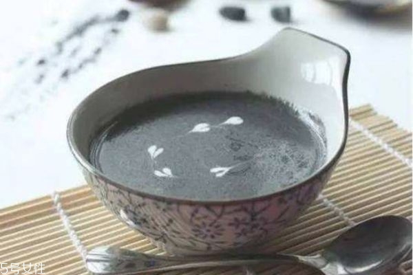 吃黑芝麻糊會(huì)便秘嗎 便秘最好不要天天吃黑芝麻糊