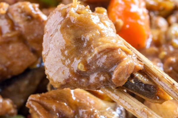 黃燜雞要加姜黃粉嗎 不需要這個(gè) 黃燜雞要加姜黃粉嗎 不需要這個(gè)