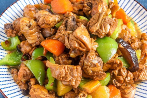 黃燜雞能用雞胸嗎 可以這樣做 黃燜雞能用雞胸嗎 可以這樣做