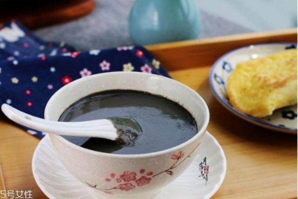 黑芝麻一天吃多少合適 教你做黑芝麻糊 黑芝麻一天吃多少合適 教你做黑芝麻糊