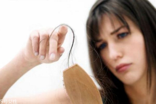 掉頭發(fā)對(duì)人有哪些影響?怎么治療好 掉頭發(fā)對(duì)人有哪些影響?怎么治療好