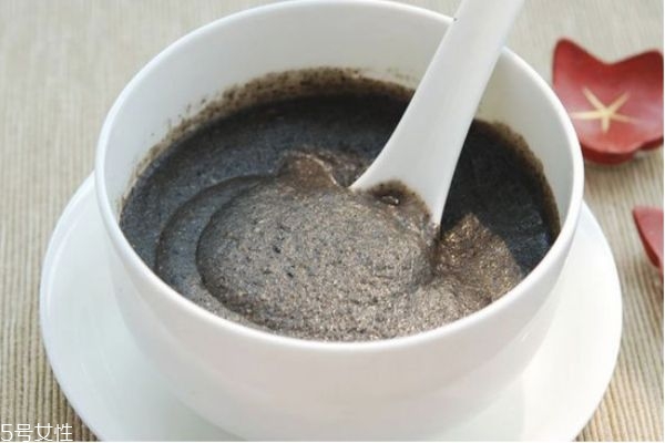 吃黑芝麻糊會(huì)便秘嗎 便秘最好不要天天吃黑芝麻糊