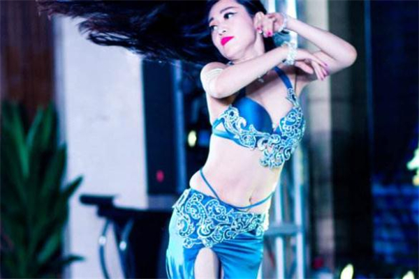 哪些人不適合跳肚皮舞 不要盲目練習 哪些人不適合跳肚皮舞 不要盲目練習