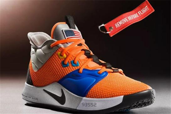 耐克pg3保羅喬治3代開箱測評 配置亮瞎眼 耐克pg3保羅喬治3代開箱測評 配置亮瞎眼