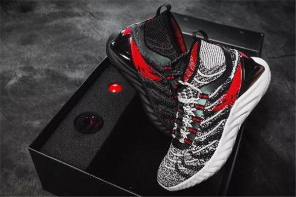 匹克態(tài)極跑鞋測(cè)評(píng) 國(guó)貨新科技 匹克態(tài)極跑鞋測(cè)評(píng) 國(guó)貨新科技