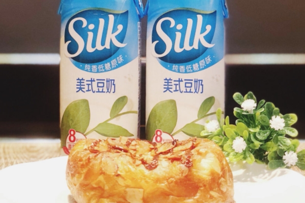 豆奶為什么這么便宜 因?yàn)樵媳阋? alt=