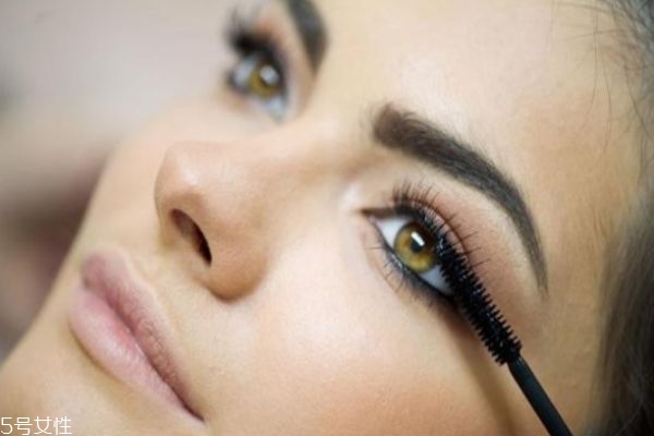 睫毛打底膏有什么用 睫毛打底膏的使用方法 睫毛打底膏有什么用 睫毛打底膏的使用方法