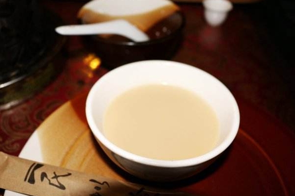 酥油茶是什么做的 是這些原料 酥油茶是什么做的 是這些原料