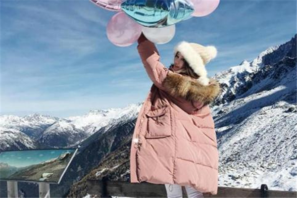 2019流行什么羽絨服 保暖和氣質兼具