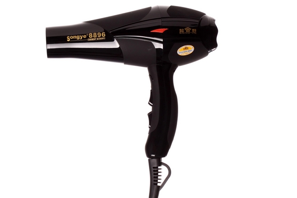 吹風機是大功率嗎 很顯然是 吹風機是大功率嗎 很顯然是