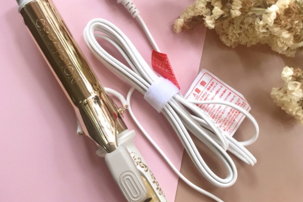 卷發(fā)棒會(huì)著火嗎 正常使用不會(huì) 卷發(fā)棒會(huì)著火嗎 正常使用不會(huì)