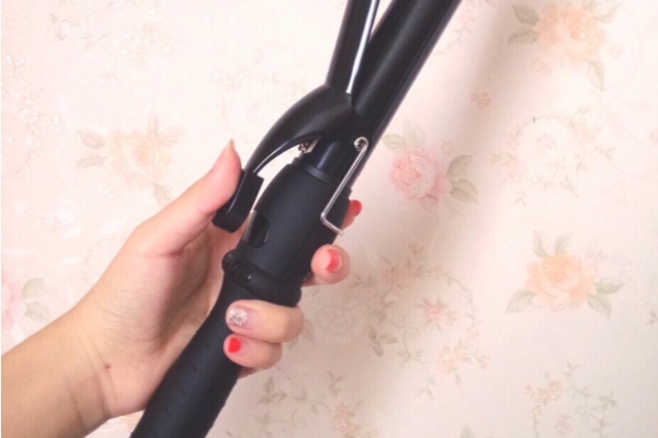 卷發(fā)棒會燙傷嗎 會燙傷自己 卷發(fā)棒會燙傷嗎 會燙傷自己