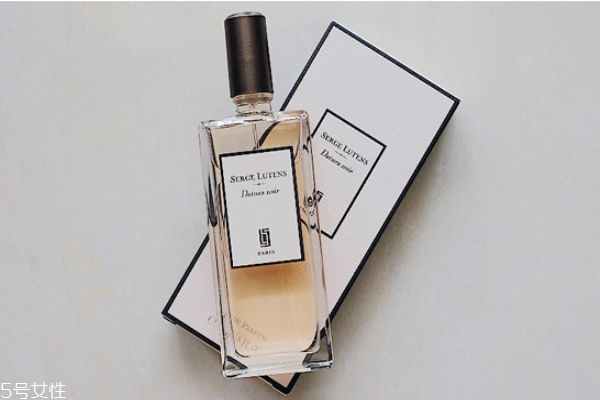 好聞的秋冬香水 適合秋冬的香水推薦 好聞的秋冬香水 適合秋冬的香水推薦