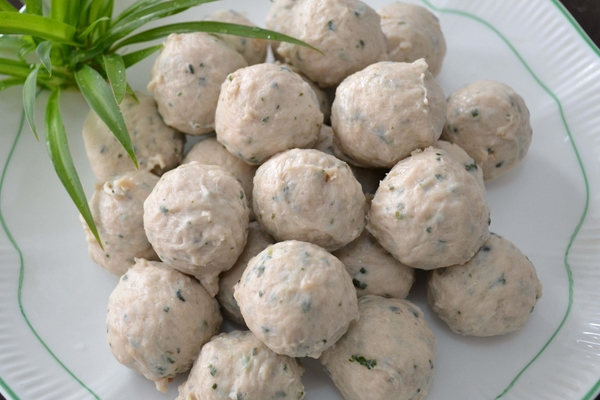 魚(yú)丸為什么不白 是這個(gè)原因