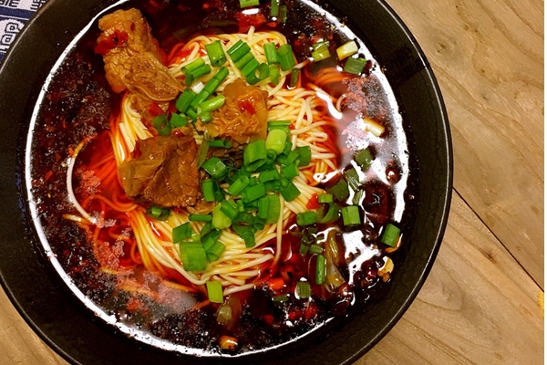 重慶小面是素的嗎 葷素都可以 重慶小面是素的嗎 葷素都可以