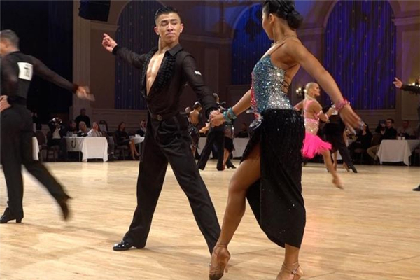 拉丁舞屬于國標舞嗎 是其中一種 拉丁舞屬于國標舞嗎 是其中一種