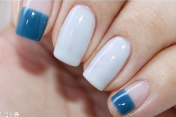 日系田園風(fēng)美甲怎么做 簡(jiǎn)單美甲教程 日系田園風(fēng)美甲怎么做 簡(jiǎn)單美甲教程