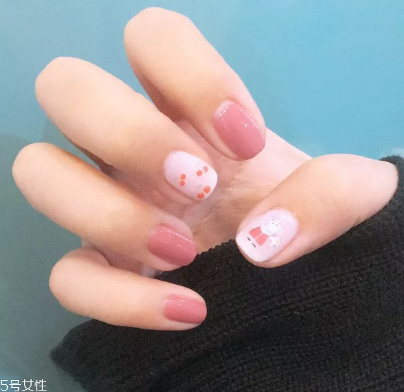 新年美甲怎么做 新年美甲豬圖片大全 新年美甲怎么做 新年美甲豬圖片大全