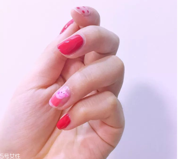 新年美甲怎么做 新年美甲豬圖片大全 新年美甲怎么做 新年美甲豬圖片大全