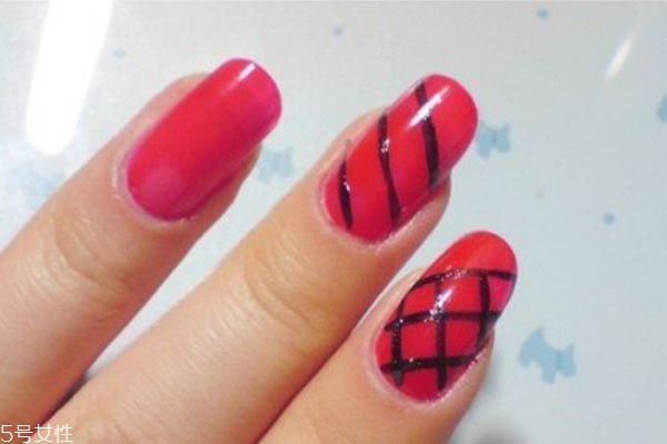 日系田園風(fēng)美甲怎么做 簡(jiǎn)單美甲教程 日系田園風(fēng)美甲怎么做 簡(jiǎn)單美甲教程