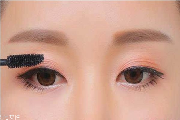 睫毛膏怎么涂睫毛最好 手把手教你如何刷睫毛膏 睫毛膏怎么涂睫毛最好 手把手教你如何刷睫毛膏