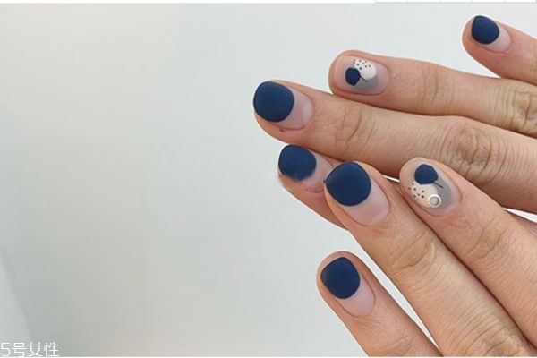 復古橘美甲教程 莫蘭迪色絲絨美甲教程 復古橘美甲教程 莫蘭迪色絲絨美甲教程