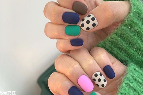 復古橘美甲教程 莫蘭迪色絲絨美甲教程 復古橘美甲教程 莫蘭迪色絲絨美甲教程