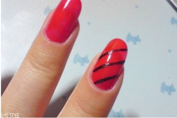 日系田園風(fēng)美甲怎么做 簡(jiǎn)單美甲教程 日系田園風(fēng)美甲怎么做 簡(jiǎn)單美甲教程