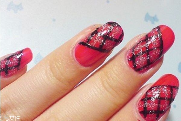 日系田園風(fēng)美甲怎么做 簡(jiǎn)單美甲教程 日系田園風(fēng)美甲怎么做 簡(jiǎn)單美甲教程