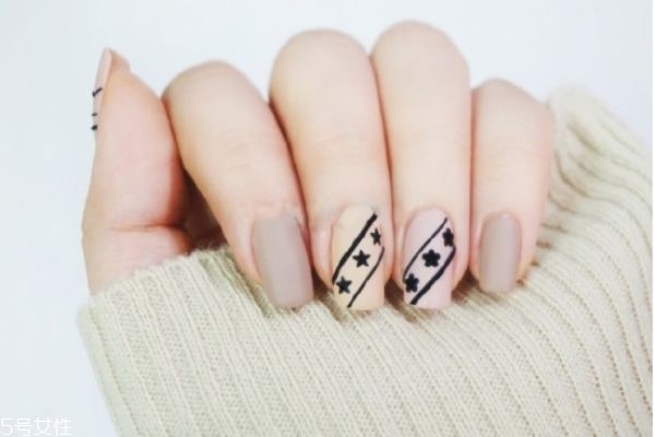 復古橘美甲教程 莫蘭迪色絲絨美甲教程 復古橘美甲教程 莫蘭迪色絲絨美甲教程