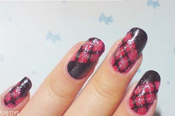 日系田園風(fēng)美甲怎么做 簡(jiǎn)單美甲教程 日系田園風(fēng)美甲怎么做 簡(jiǎn)單美甲教程