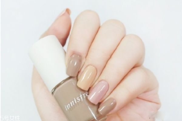 復古橘美甲教程 莫蘭迪色絲絨美甲教程 復古橘美甲教程 莫蘭迪色絲絨美甲教程