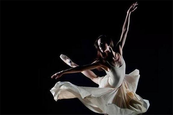 芭蕾舞有幾個(gè)手位 一共有七種 芭蕾舞有幾個(gè)手位 一共有七種