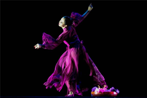 中國(guó)舞軟開(kāi)度怎么訓(xùn)練 用這些方法 中國(guó)舞軟開(kāi)度怎么訓(xùn)練 用這些方法