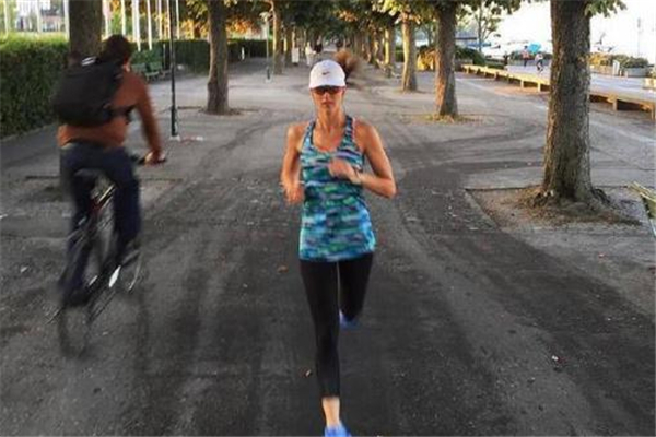 晨練適合做什么運動 不要太激烈 晨練適合做什么運動 不要太激烈