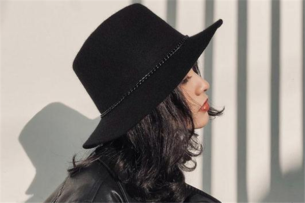 怎么根據(jù)臉型選帽子 選對(duì)帽子瘦一圈 怎么根據(jù)臉型選帽子 選對(duì)帽子瘦一圈