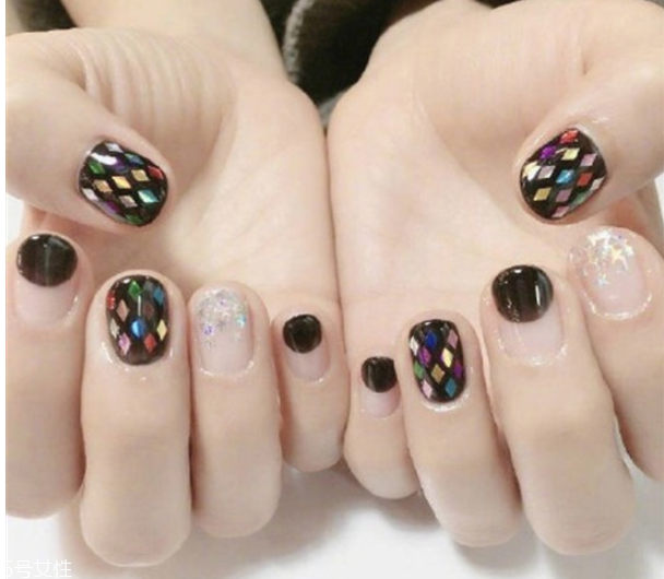 2019流行美甲圖片 2019美甲新款 2019流行美甲圖片 2019美甲新款