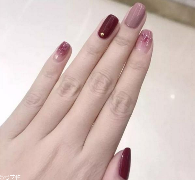 2019流行美甲圖片 2019美甲新款 2019流行美甲圖片 2019美甲新款