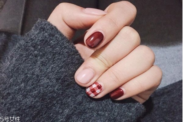 2019美甲流行什么顏色 2019美甲流行色 2019美甲流行什么顏色 2019美甲流行色