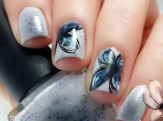 灰色系美甲有哪些 灰色系美甲圖片大全 灰色系美甲有哪些 灰色系美甲圖片大全