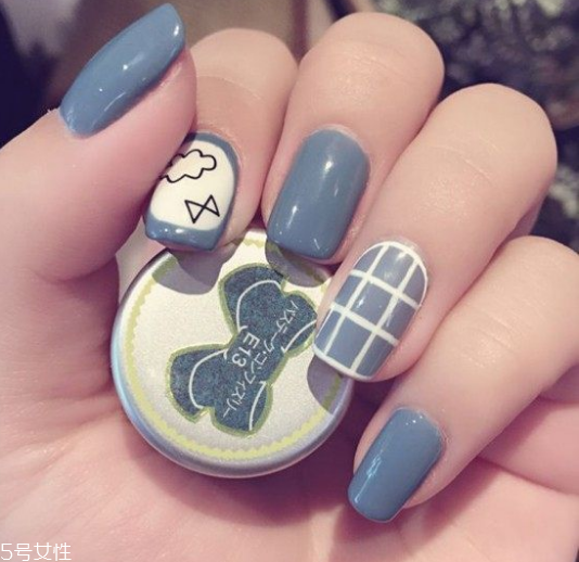 灰色系美甲有哪些 灰色系美甲圖片大全 灰色系美甲有哪些 灰色系美甲圖片大全