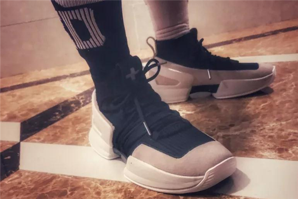 equalizer zero測評 國產(chǎn)籃球鞋新秀 equalizer zero測評 國產(chǎn)籃球鞋新秀