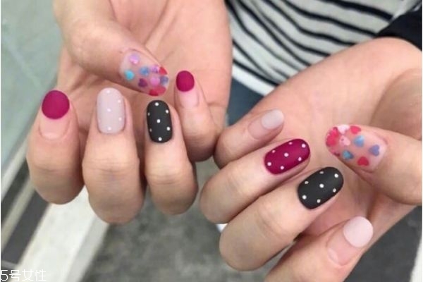 美甲圖片2019新款式 2019年美甲新款 美甲圖片2019新款式 2019年美甲新款
