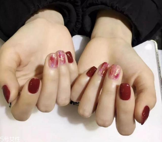 暈染美甲怎么做 夢幻星座美甲教程 暈染美甲怎么做 夢幻星座美甲教程