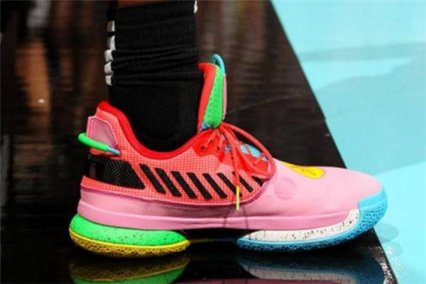 李寧韋德之道wow7小豬佩奇多少錢 價格有點高 李寧韋德之道wow7小豬佩奇多少錢 價格有點高