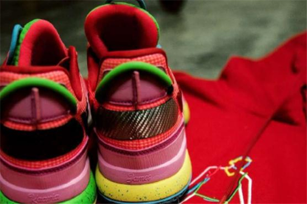 李寧韋德之道wow7小豬佩奇多少錢 價格有點高 李寧韋德之道wow7小豬佩奇多少錢 價格有點高