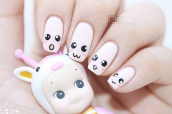 卡通手繪美甲怎么做 動物圖案卡通美甲怎么做 卡通手繪美甲怎么做 動物圖案卡通美甲怎么做