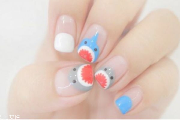 卡通手繪美甲怎么做 動物圖案卡通美甲怎么做 卡通手繪美甲怎么做 動物圖案卡通美甲怎么做